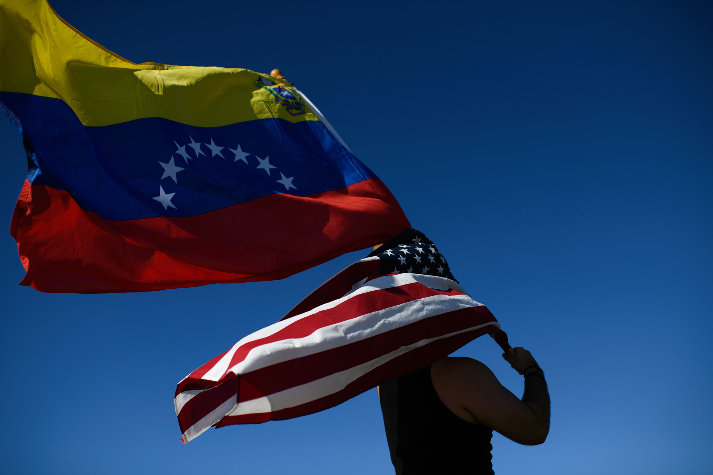 Maduro gefangen genommen und angeklagt nach US-Luftangriffen auf Venezuela