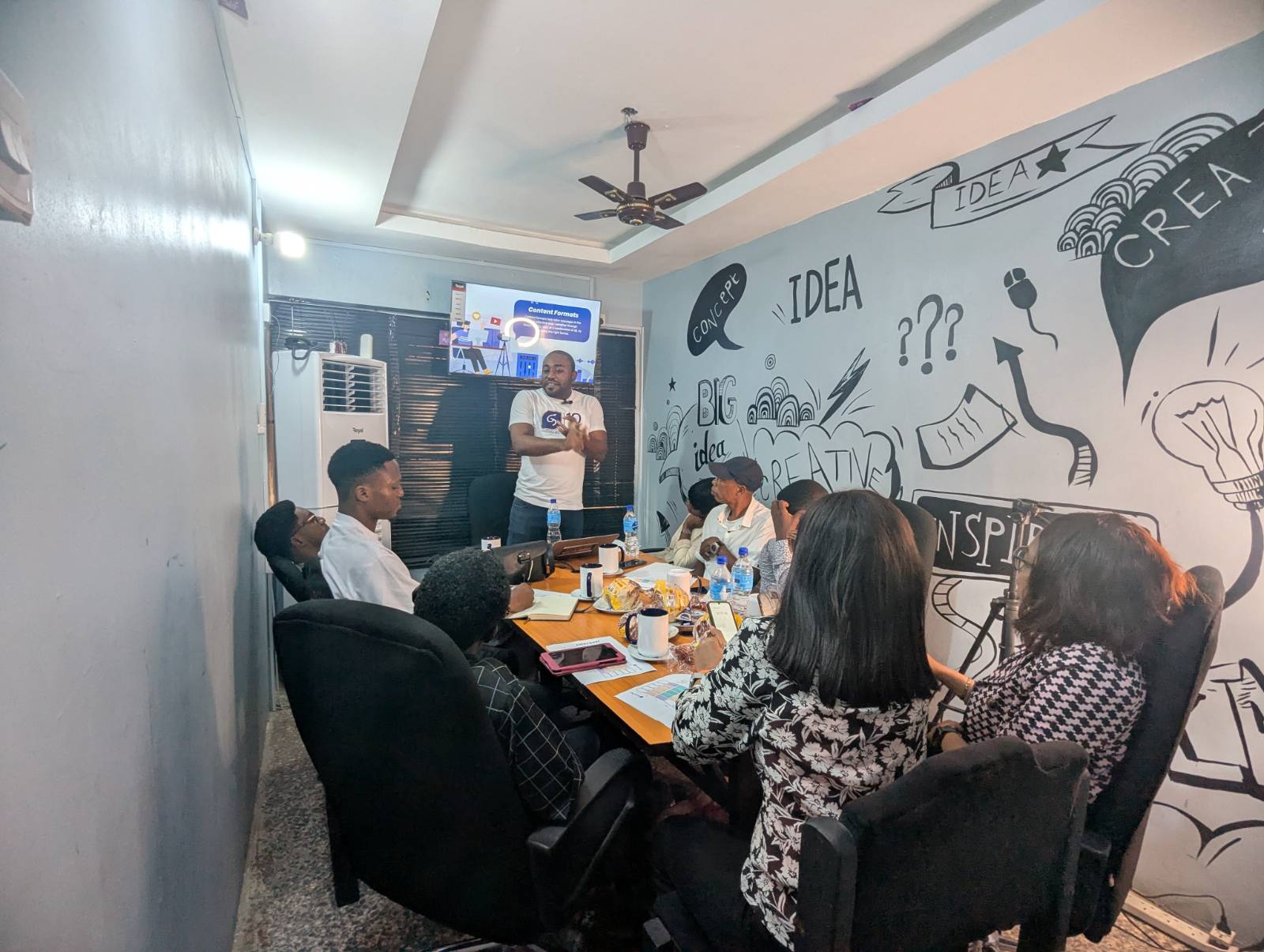 Geeksvillage Chủ Tr&igrave; Cuộc Họp Chiến Lược Doanh Nh&acirc;n Lần Thứ Hai Tập Trung V&agrave;o Tăng Trưởng Kinh Doanh Tự Nhi&ecirc;n