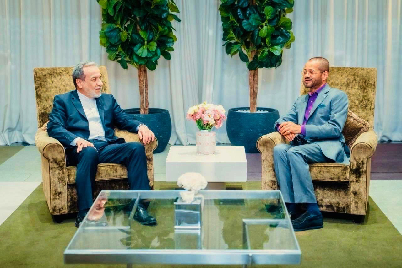 Bộ trưởng Ngoại giao Iran v&agrave; Oman gặp nhau tại Geneva