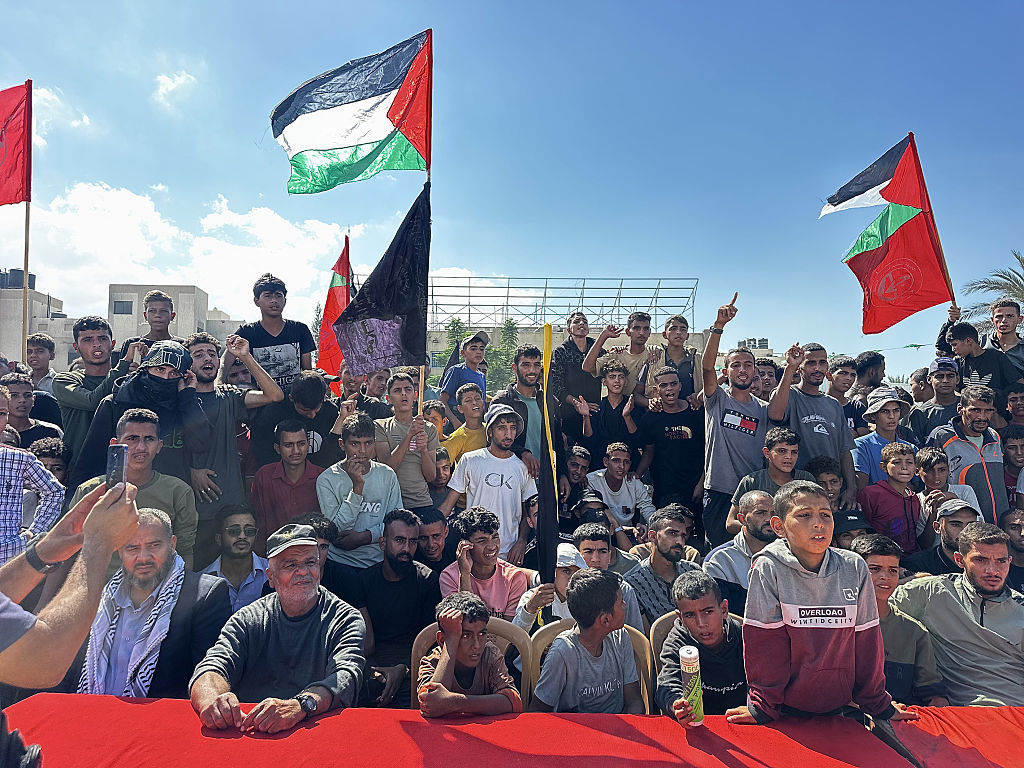 Preparations for the welcoming of Palestinian prisoners to be released by Israel at Nasser Hospital