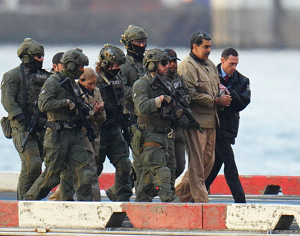 نيكولاس مادورو يُنقل إلى جلسة المحكمة